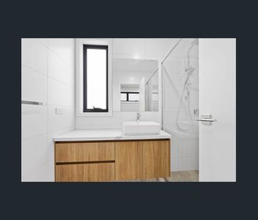 Modern and stylish townhouse - Photo 4