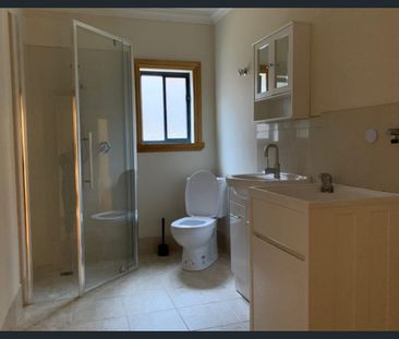 This spacious family home ticks all the boxes - Photo 3