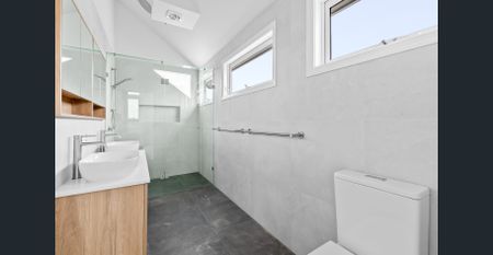 PREMIUM THORNBURY LIVING AWAITS - Photo 2