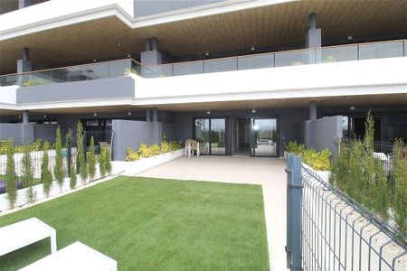 Trädgårdslägenhet med Pool och Parkering i Torrevieja - Photo 3