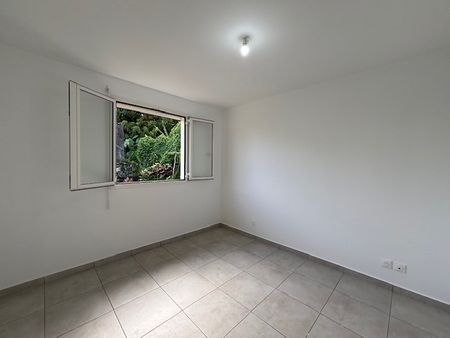 Maison individuelle de type trois - LONGFORT IMMOBILIER - Photo 4