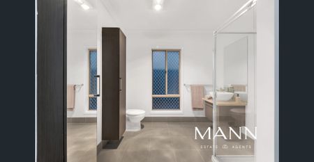 Stunning Family Home in Top Location - Photo 4