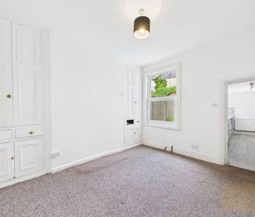 4 bedroom terraced house to rent - Photo 1