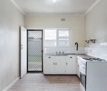 So Close To The Beach! - Photo 5