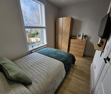 1 bedroom in a house share to rent - Photo 3