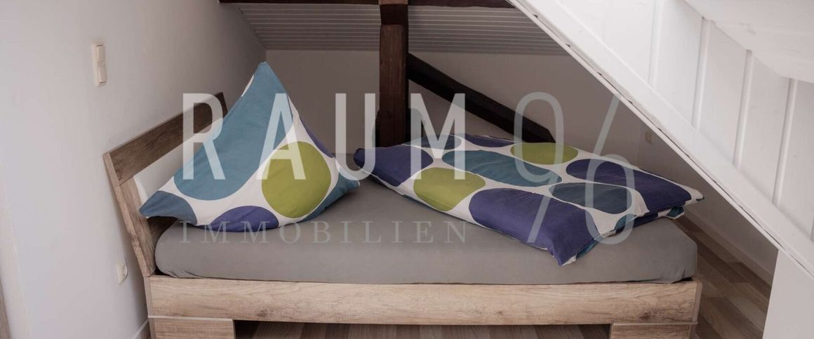 RESERVIERT | Dachgeschoss-Appartement in stilvoller Stadtvilla mit historischem Charme - Photo 1