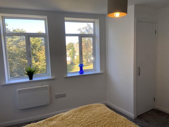 1 bedroom in a flat share to rent - Photo 1