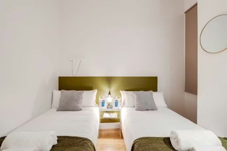 Carrer de Sepúlveda, Barcelona, Catalonia 08015 - Photo 3