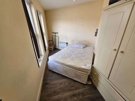 2 bedroom semi-detached house to rent - Photo 3