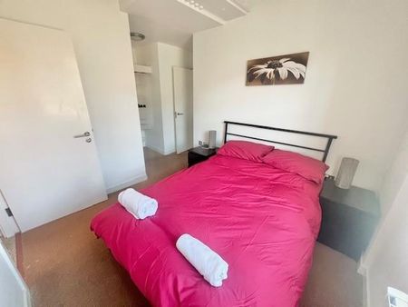 3 bedroom apartment to rent - Photo 3
