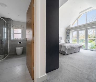 4 bedroom detached house to rent - Photo 3