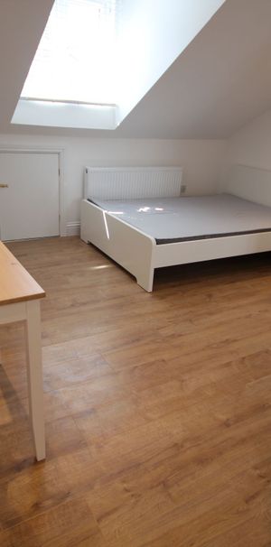 High Street, Wealdstone, Harrow - Photo 1