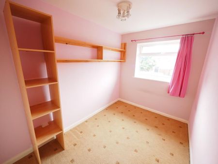 2 bedroom semi-detached house to rent - Photo 5