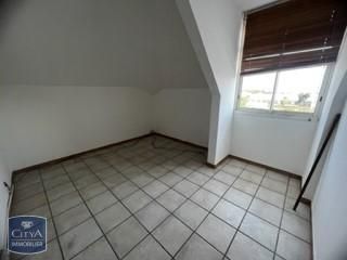 Location Appartement 3 pièces 77m² ST DENIS 97400 - Photo 5
