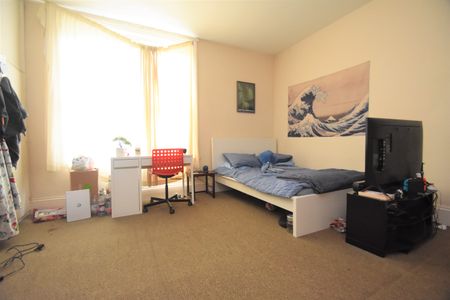 6 bedroom terraced house to rent - Photo 2