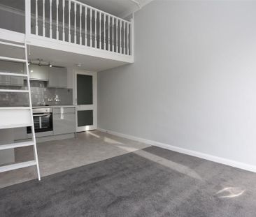 Studio to rent - Photo 3