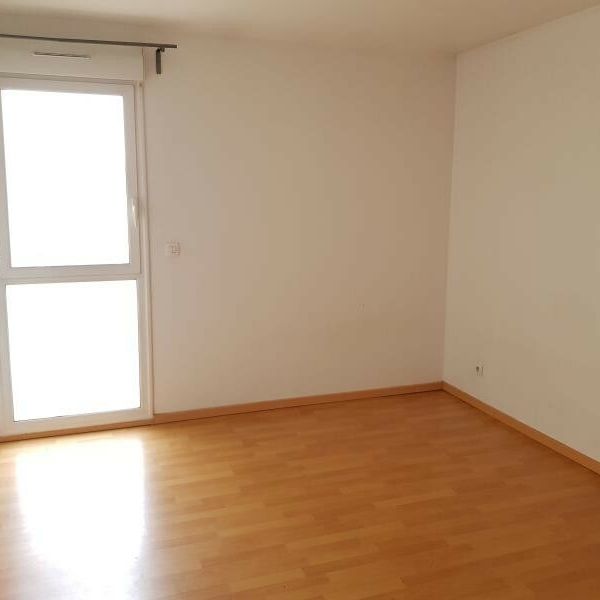 Appartement 2 pièces + parking en sous-sol - Photo 1