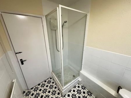 2 bedroom maisonette to rent - Photo 5