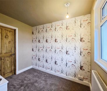 Pildacre Lane, Dewsbury, West Yorkshire, WF12 - Photo 4