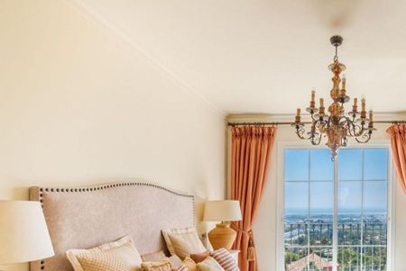 2 bedroom luxury Flat for rent in Benahavís, Spain - Photo 2