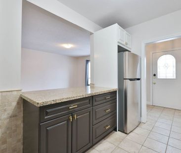 For Lease - 71 Mississauga Road, Mississauga, Ontario - Photo 2