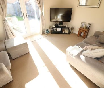 2 bedroom semi-detached house to rent - Photo 2