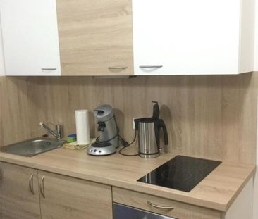 Studierendenapartment: möbliert, zentral & mit großem Balkon - Photo 1