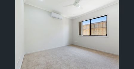 Modern 4 Bedroom House With Media Room !!! Rent $600, will increase to $620 from 21 April 2026!! - Photo 3