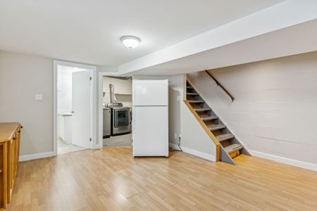 For Lease - 544 Parkdale Avenue, Dows Lake - Civic Hospital and Area, Ontario - Photo 2