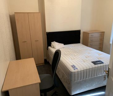 4 bedroom house share to rent - Photo 1