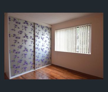 First Floor - Ideal Location! - Photo 2