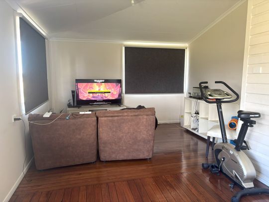 Large Family Home - Photo 1