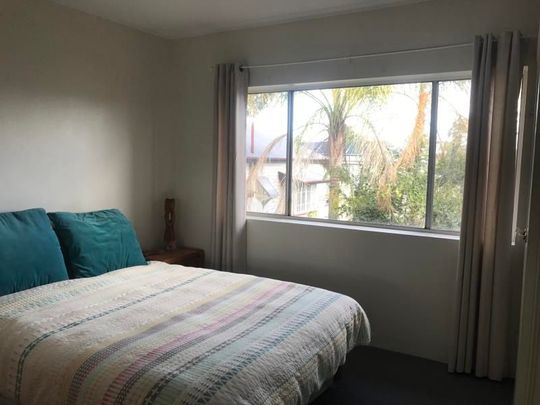 Rare opportunity in Wilston - Photo 1