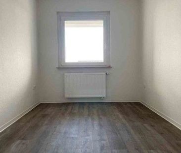 Neue Wohnung, neues Glück! Großzügige und sanierte 3-Zi.-Wohnung su... - Photo 3