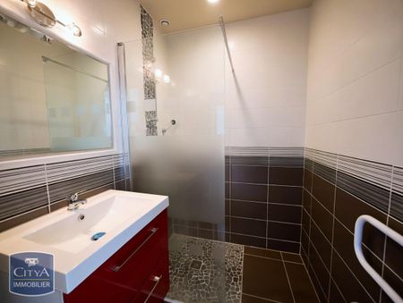 Location Appartement 2 pièces 59m² CASTELSARRASIN 82100 - Photo 4