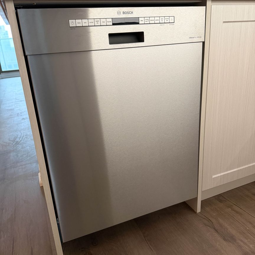 For Lease - 750 Bay Street Unit# 2705, Toronto, Ontario - Photo 1