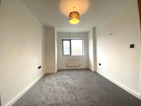 3 bedroom semi-detached house to rent - Photo 5