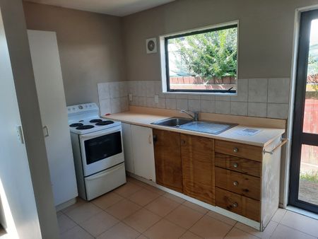Three Bedroom Home - Photo 4