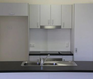 It's Home At First Sight - Photo 2