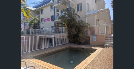 1 BEDROOM UNIT - CHEVRON ISLAND!! - Photo 5