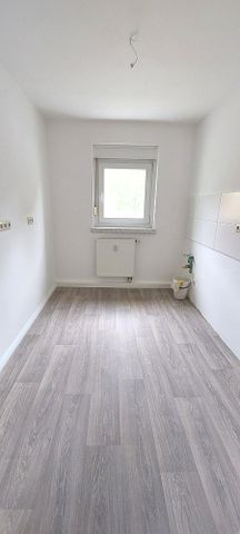 Neue gemütlichen 3-Zimmerwohnung im Erdgeschoss mit Balkon feiern! Frei ab 15.12.2024 - Foto 2