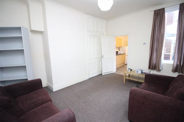 2 bedroom Student Flat to rent in Forsyth Road, Jesmond ,Newcastle Upon Tyne , NE2 - Photo 1