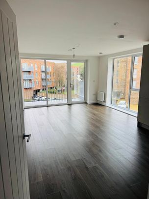 2 bedroom flat to rent - Photo 1