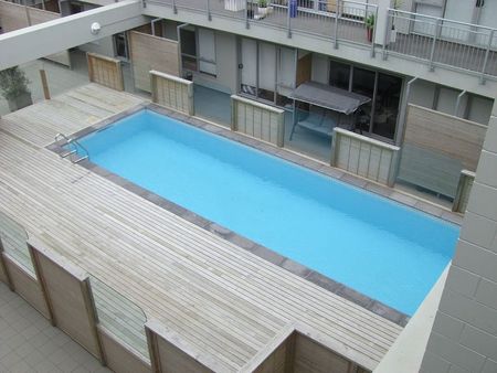 Chic 2BR Onehunga Oasis w/ Pool! - Photo 2