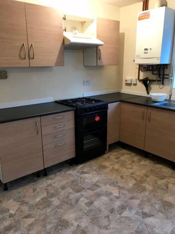 3 bedroom terraced house to rent - Photo 5