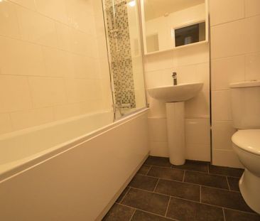 Lowestoft Drive, Slough, Berkshire,SL1 - Photo 5