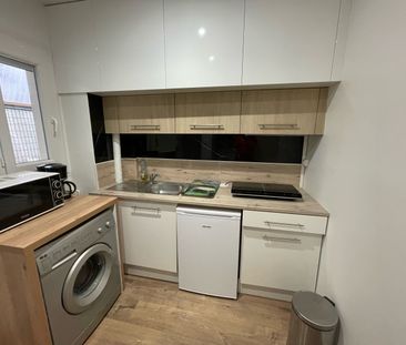 Location Appartement 1 pièce 24m² - Photo 4