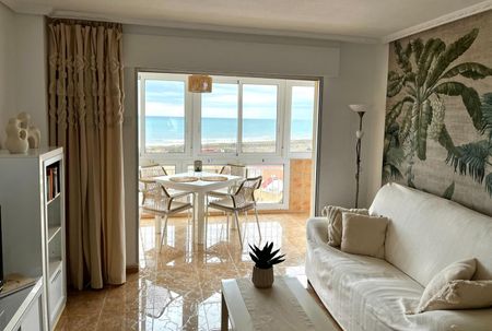 Alquiler de piso en Avenida de Francia - Photo 2