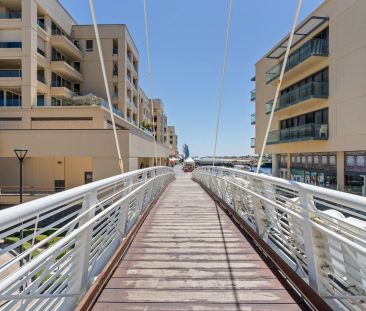 Immaculate Two Bedroom Unit in Prime Beachside Location - Photo 3