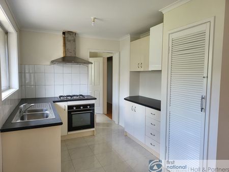 27 Kernot Crescent, 3174, Noble Park North Vic - Photo 4